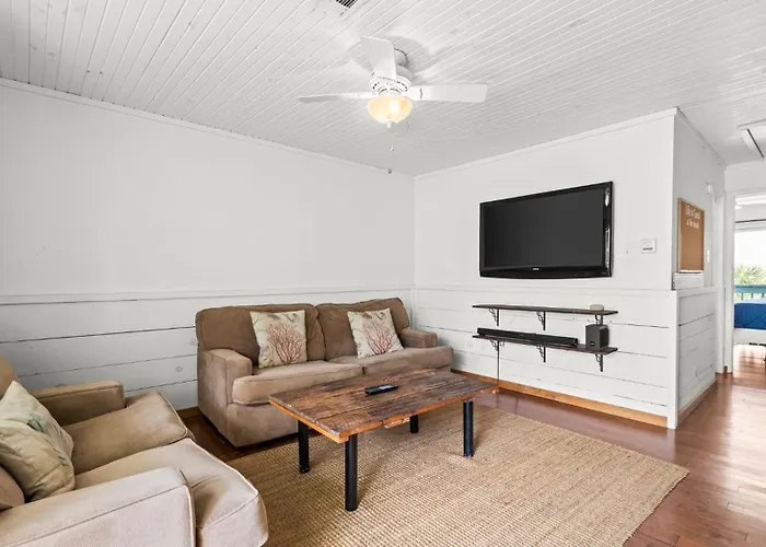 Walk 6 Your Getaway Apartment *